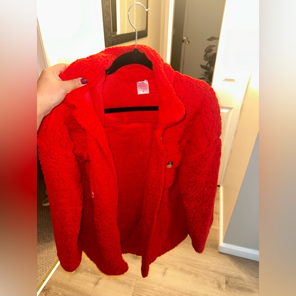 Red Sherpa - Picture 2 of 3